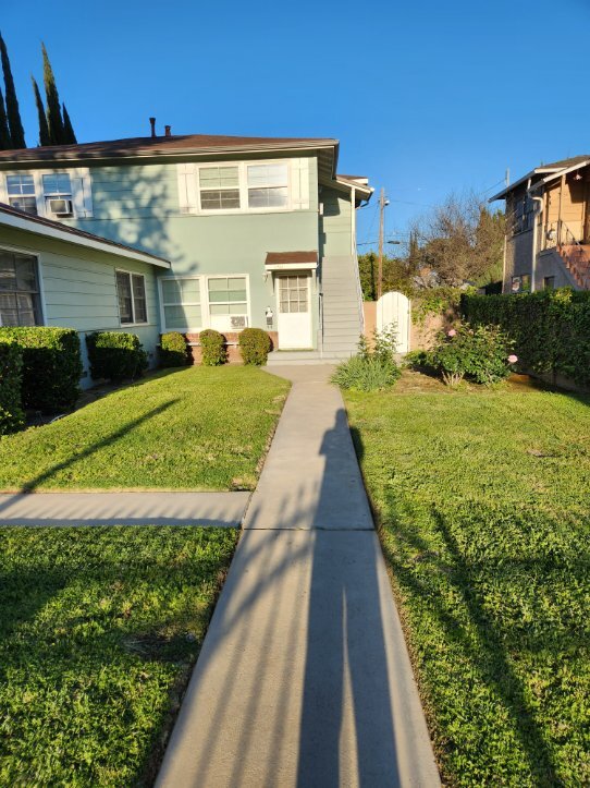 Entrance to unit - 6512 Woodley Ave