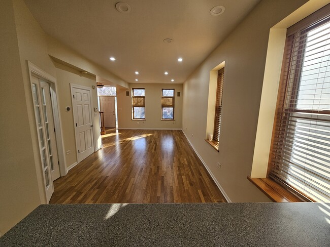 Foto del edificio - 1404 N Bosworth Ave