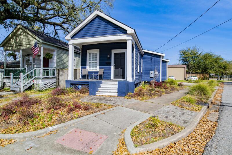 Primary Photo - 215 S Scott St