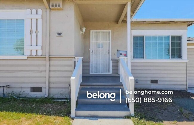 Foto del edificio - 2118 Visalia Ave