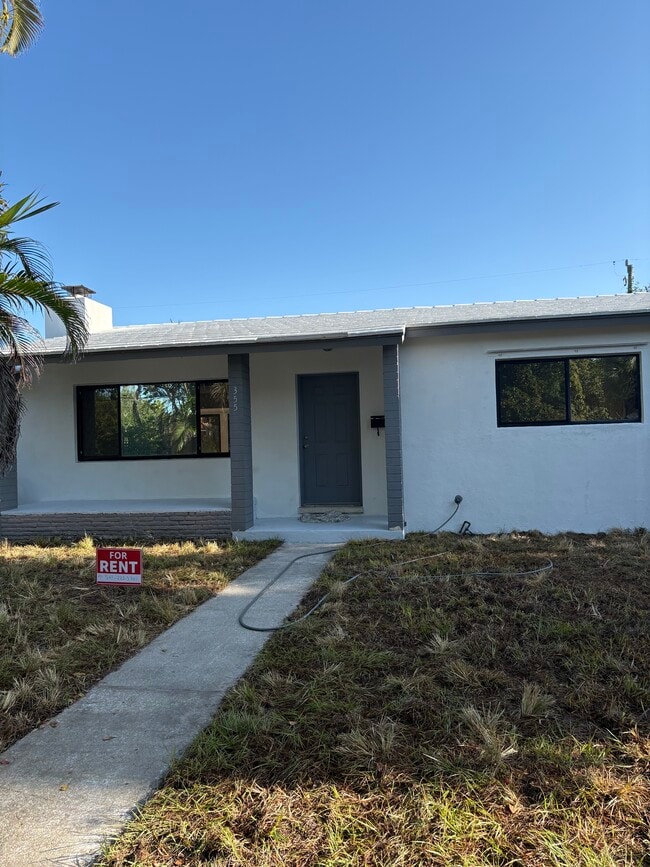 Building Photo - 355 Arlington Rd