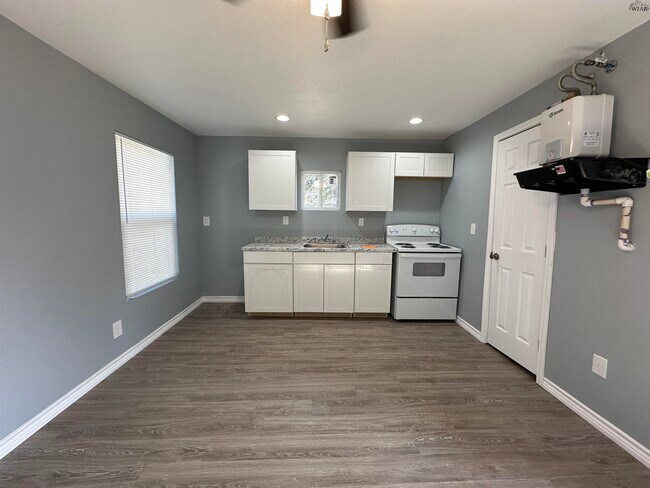 Foto del edificio - 1512 Kemp Blvd