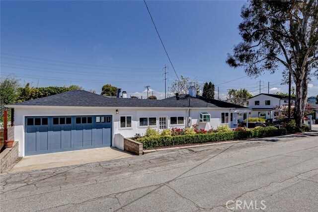 Building Photo - 3601 Laurel Ave