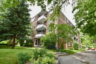2 Grove St, East - 2 Grove St