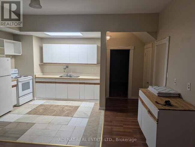 Photo du bâtiment - 19734 Airport Rd