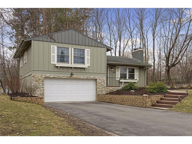 Foto del edificio - 27405 Pine Bend