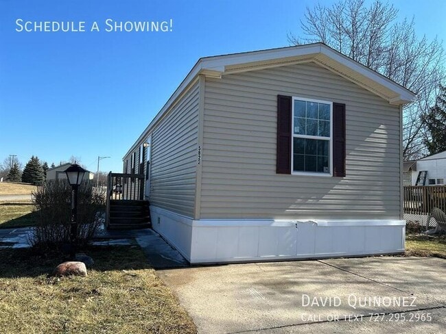 Building Photo - 5822 Kelso-