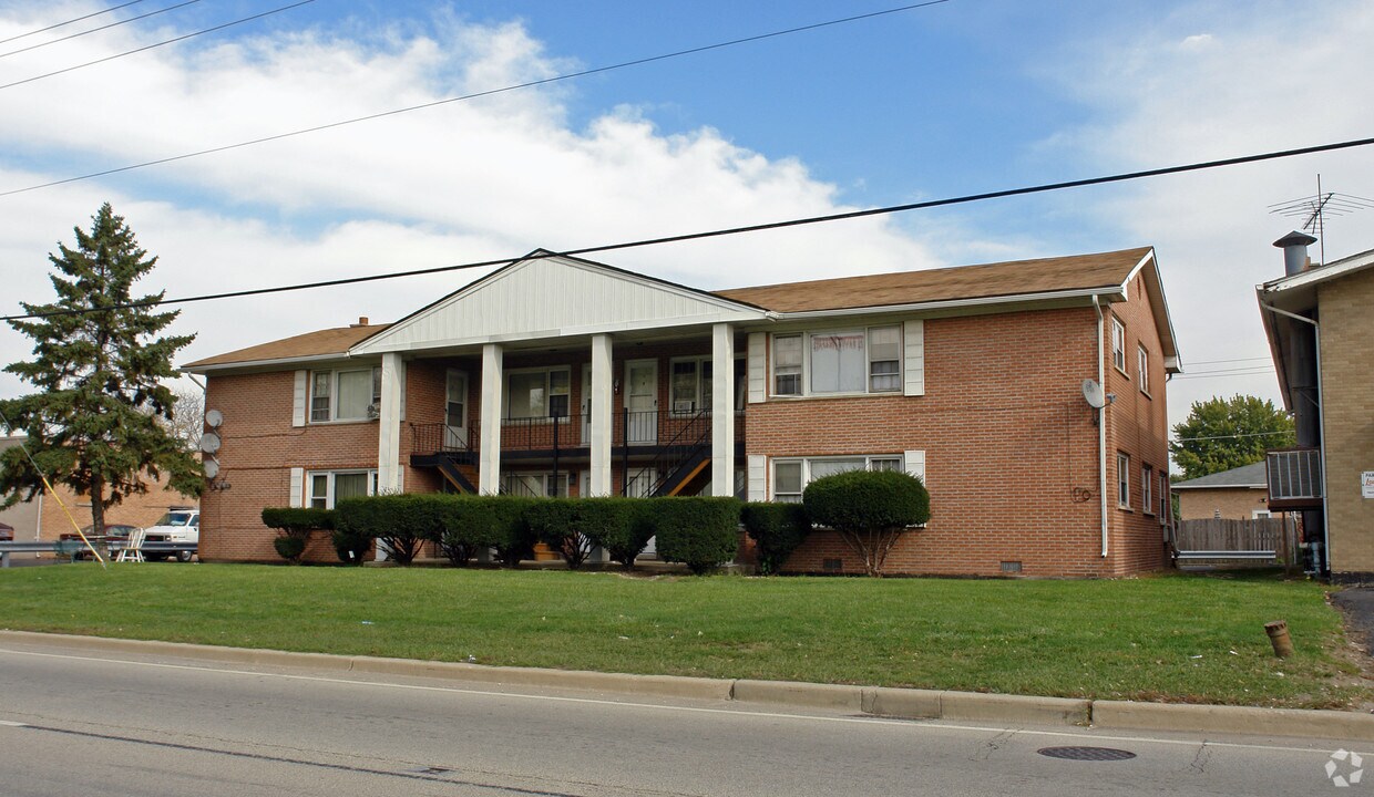78317841 S Roberts Rd, Bridgeview, IL 60455 Apartments in Bridgeview