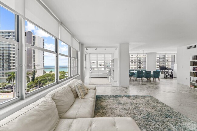 Foto del edificio - 5640 Collins Ave