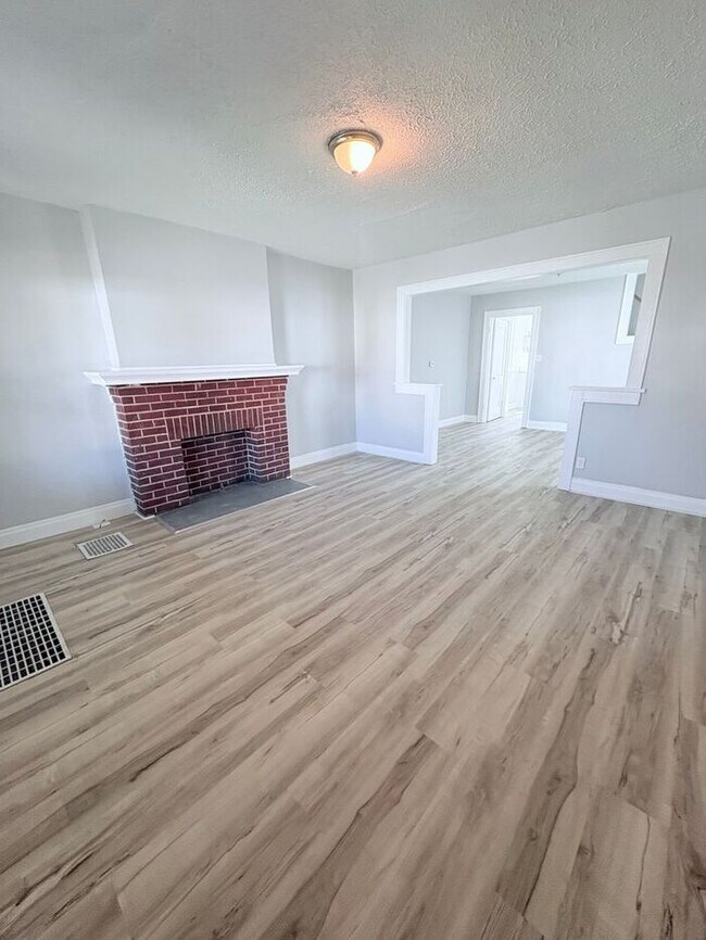 Foto del edificio - Charming 3 beds 1 baths in Columbus!