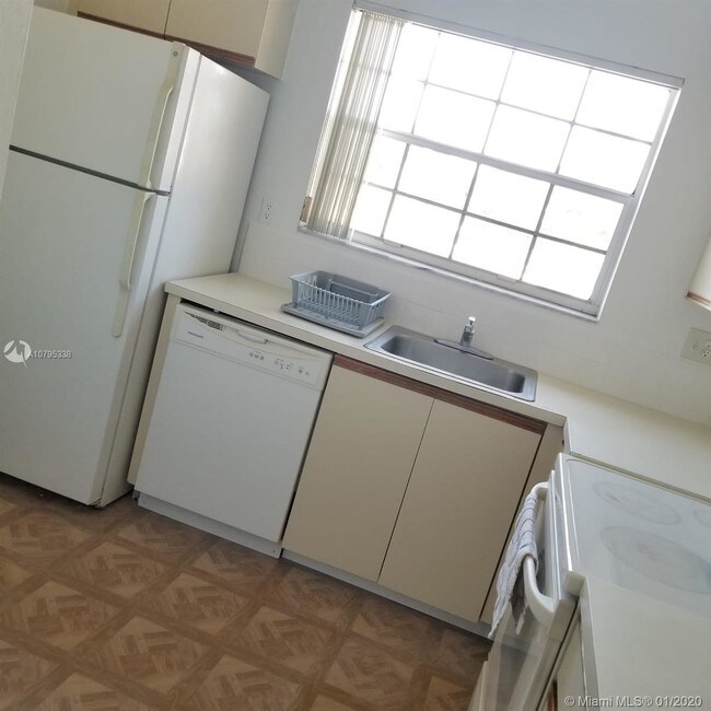 Foto del edificio - 2121 NW 96th Terrace