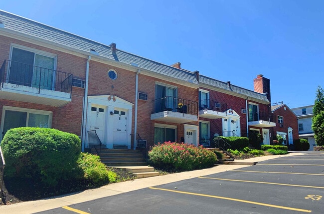 Main Line Court Apartments Bala Cynwyd, PA