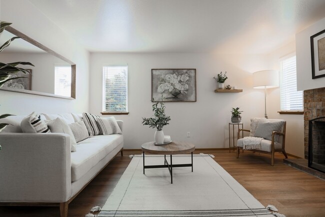 Building Photo - Crosspointe