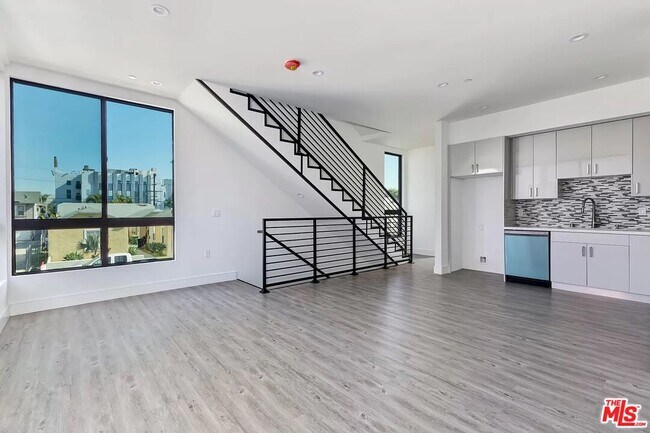 Foto del edificio - 1035 Wilcox Ave