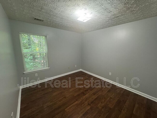 Building Photo - 8478 Moultrie Dr