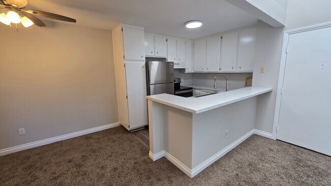 Foto del edificio - Serra Mesa Gem – Comfort, Convenience, and a Little Bit of Sunshine