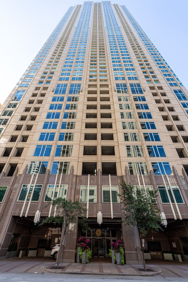 Building Photo - 33 W Ontario St