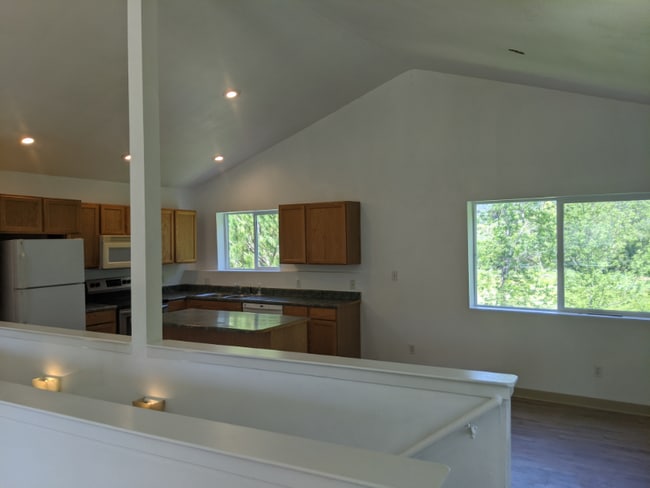 Building Photo - 14301 Mill Ct