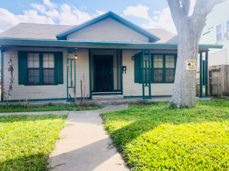 419 E Henrietta Ave, Kingsville, TX 78363 House Rental in Kingsville