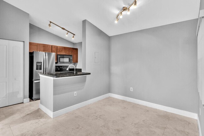 Foto del edificio - 2881 N Oakland Forest Dr