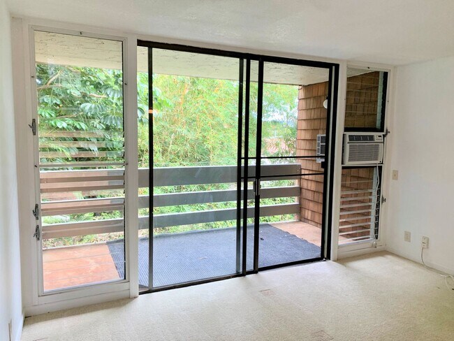 Building Photo - Upgraded 3 bed 2 bath condo in Kailua Town...