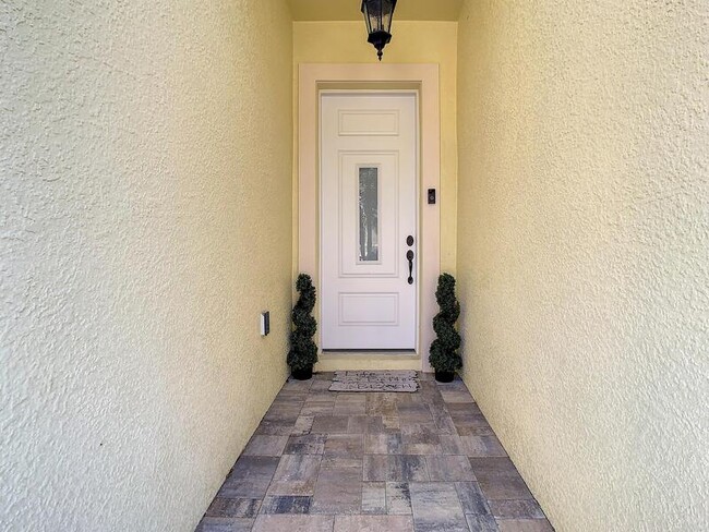 Building Photo - 729 Grand Cypress Ln