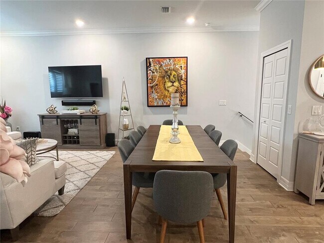 Foto del edificio - 3421 W Horatio St