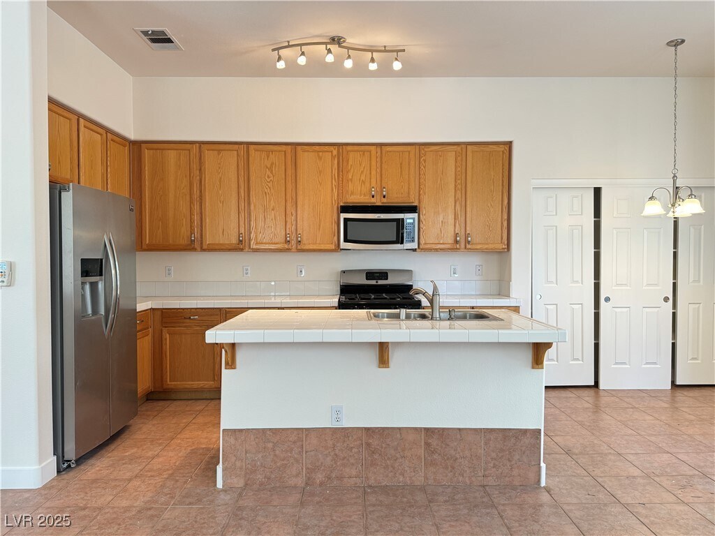 Foto principal - 10137 Crest Brook Pl