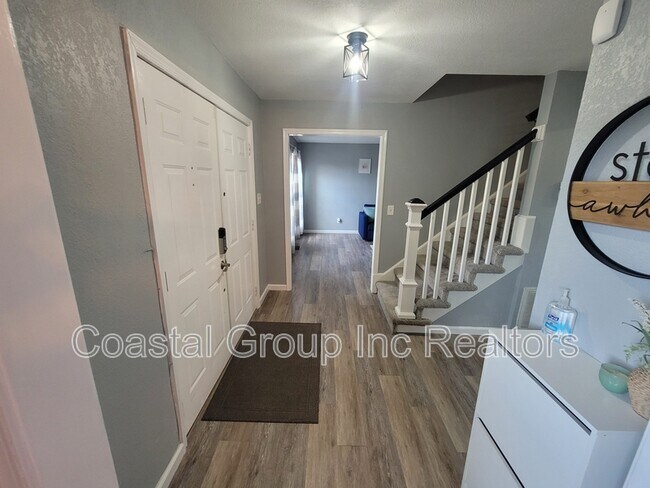 Foto del edificio - 1012 Meadowview Pl