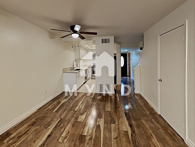 Foto del edificio - 3912 60th St Unit 9