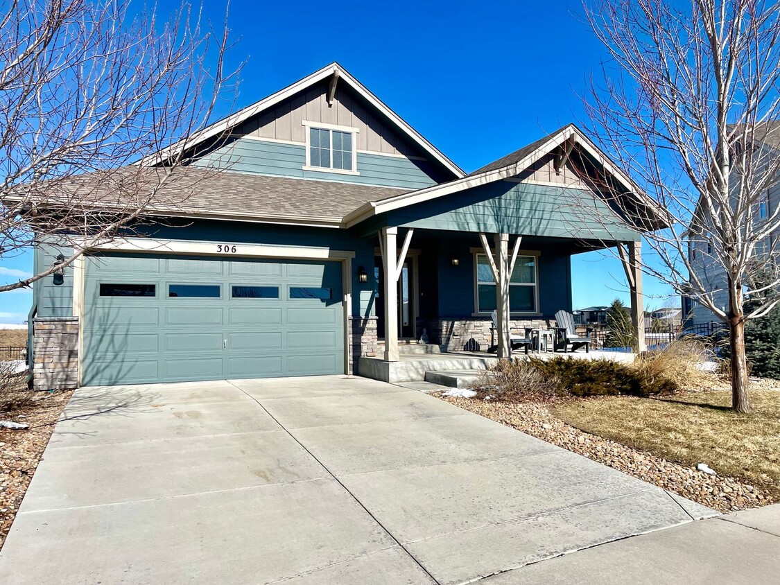 Foto principal - Beautiful 3 Bed, 4 Bath Home Backing to Go...