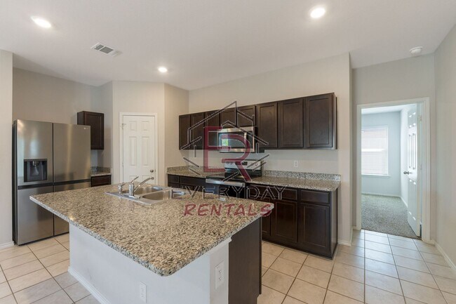 Foto del edificio - 3 bedroom 2 bath in Yowell Ranch