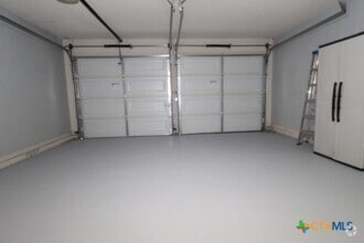 Building Photo - 2625 Phyllis Dr