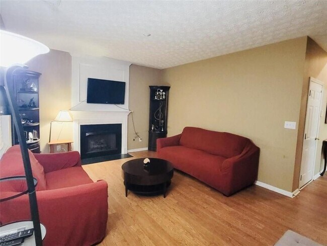 Foto del edificio - 6904 Silver Bend Pl SE