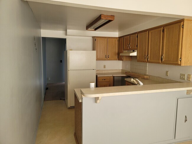 Building Photo - 37665 Charter Oaks Blvd