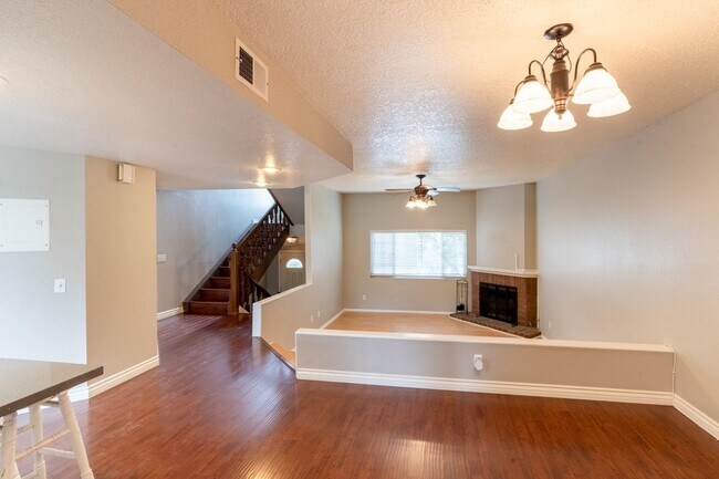 Foto del edificio - 11136 Maple St