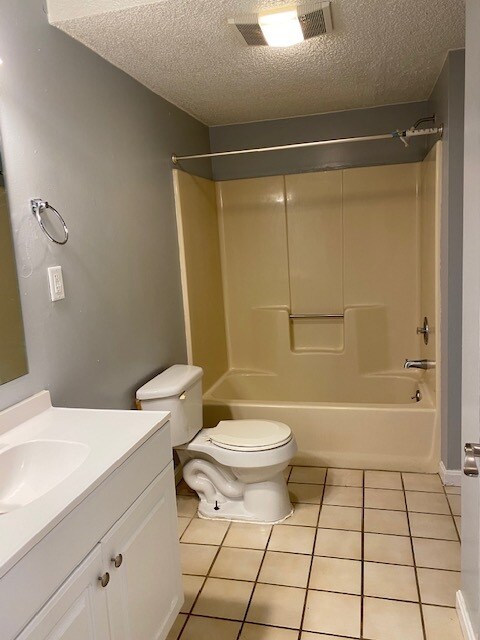 Building Photo - 712 London Acres Dr