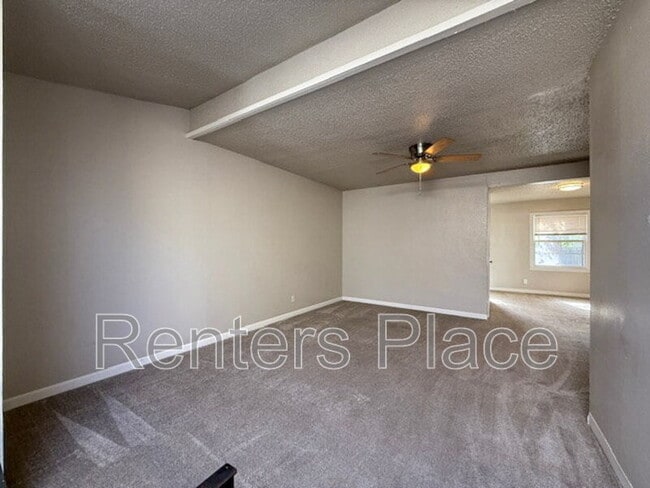 Building Photo - 3840 S Rockford Ave