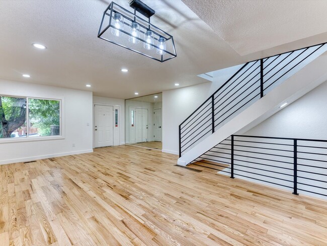 Building Photo - 3050 W 32nd Ave