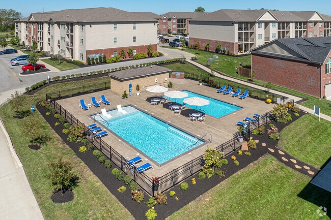 Pool - Parkside Heights Apartments