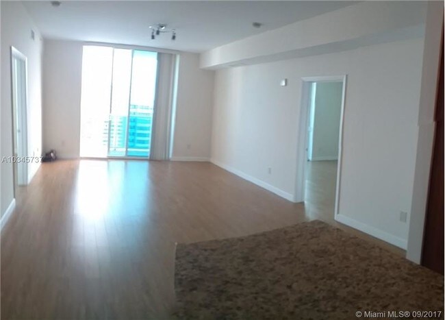 Foto del edificio - 1945 S Ocean Dr