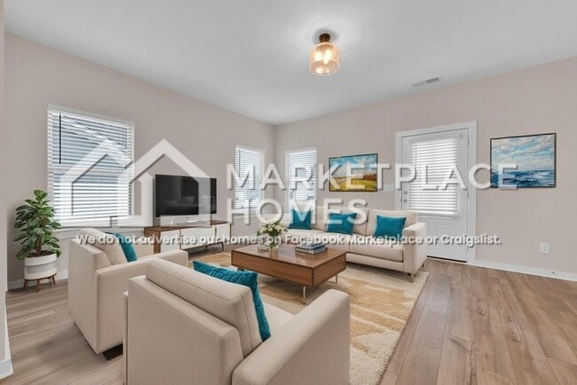 Building Photo - 170 Kings Wy