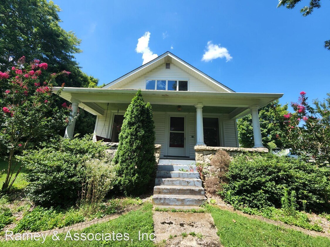 9807 Independence School Rd, Louisville, KY 40291 House Rental in