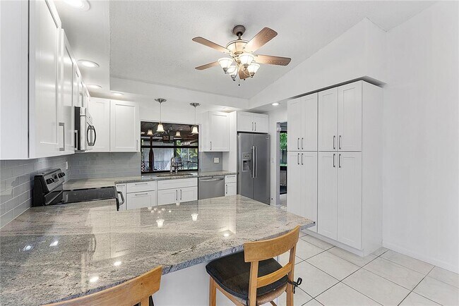Foto del edificio - 8241 NW 54th Ct