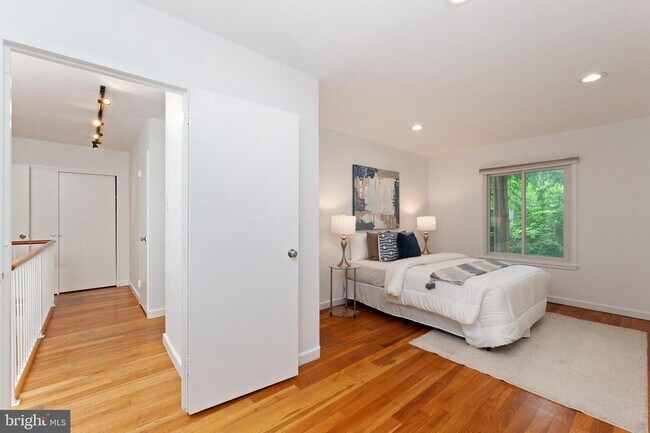 Foto del edificio - 829 3rd St SW