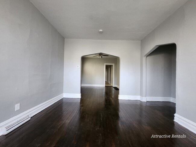 Building Photo - 7632 S Drexel Ave