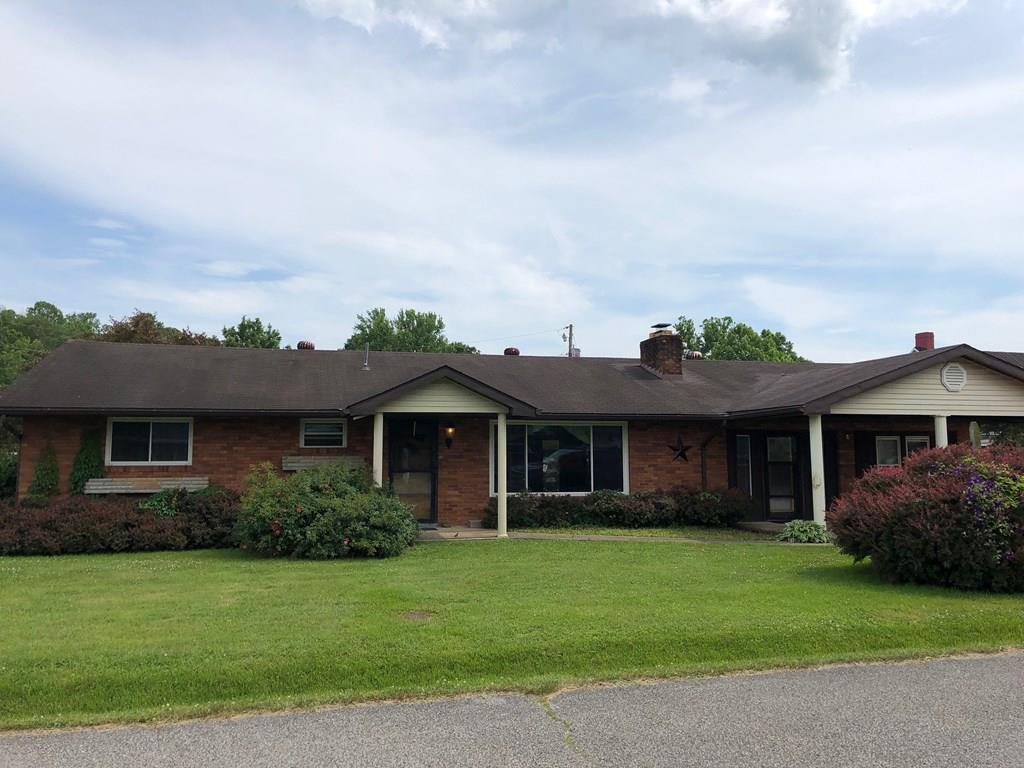 Primary Photo - 119 Maple St