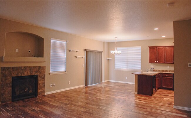 Building Photo - Beautiful Home in Windsor
