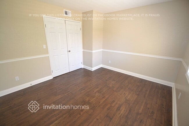 Foto del edificio - 3120 Crowne Dr