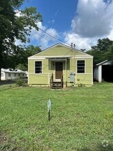 Building Photo - 40 Wewoka St